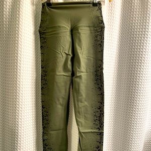 Curves Combat Boots Small Leggings